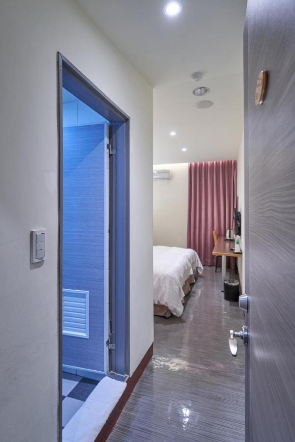 Yung An Business Hotel Dounan Exterior photo